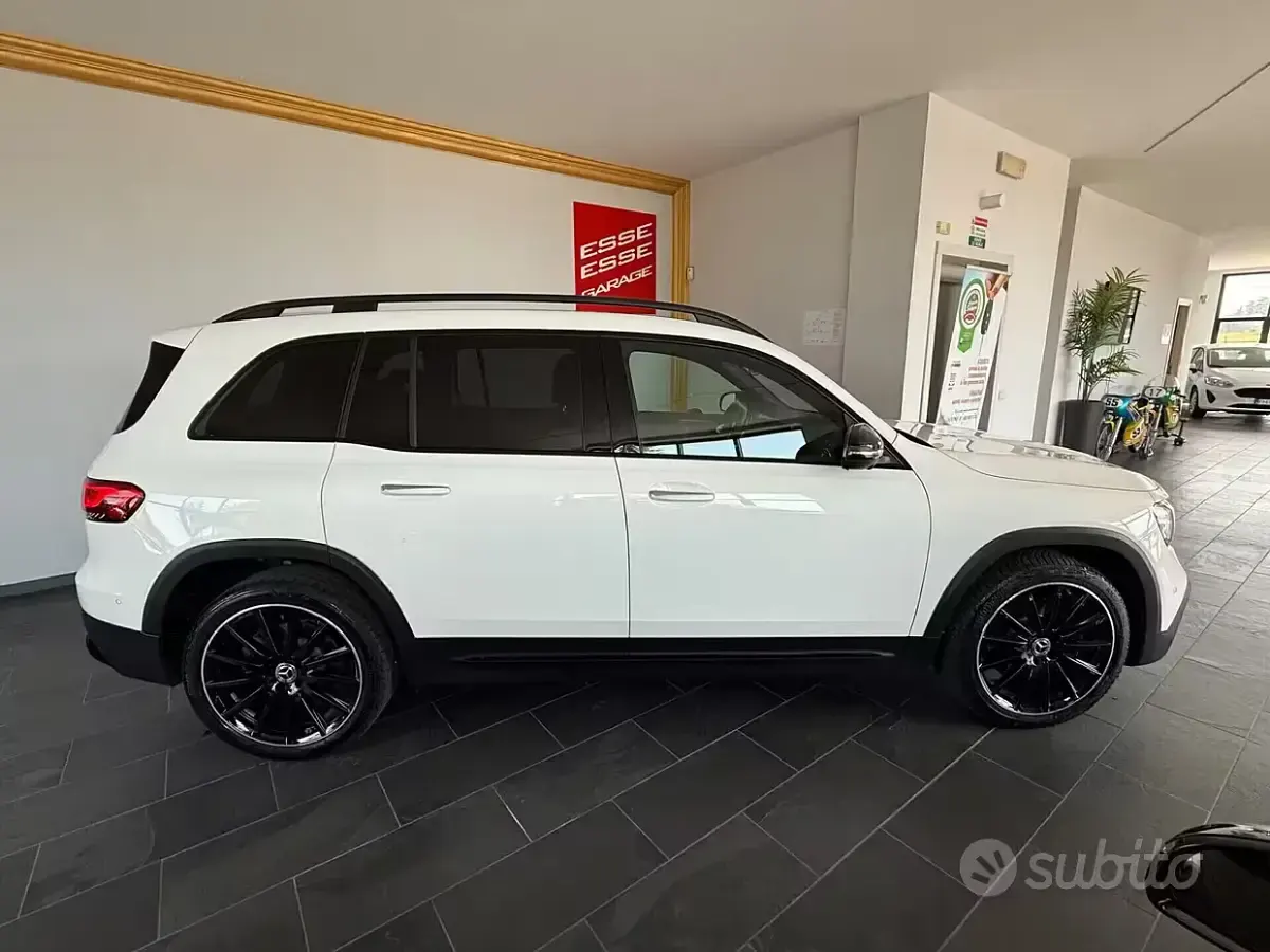 Usata Mercedes GLB220 Premium 190 CV (139 kW) 2023 Bianco SUV