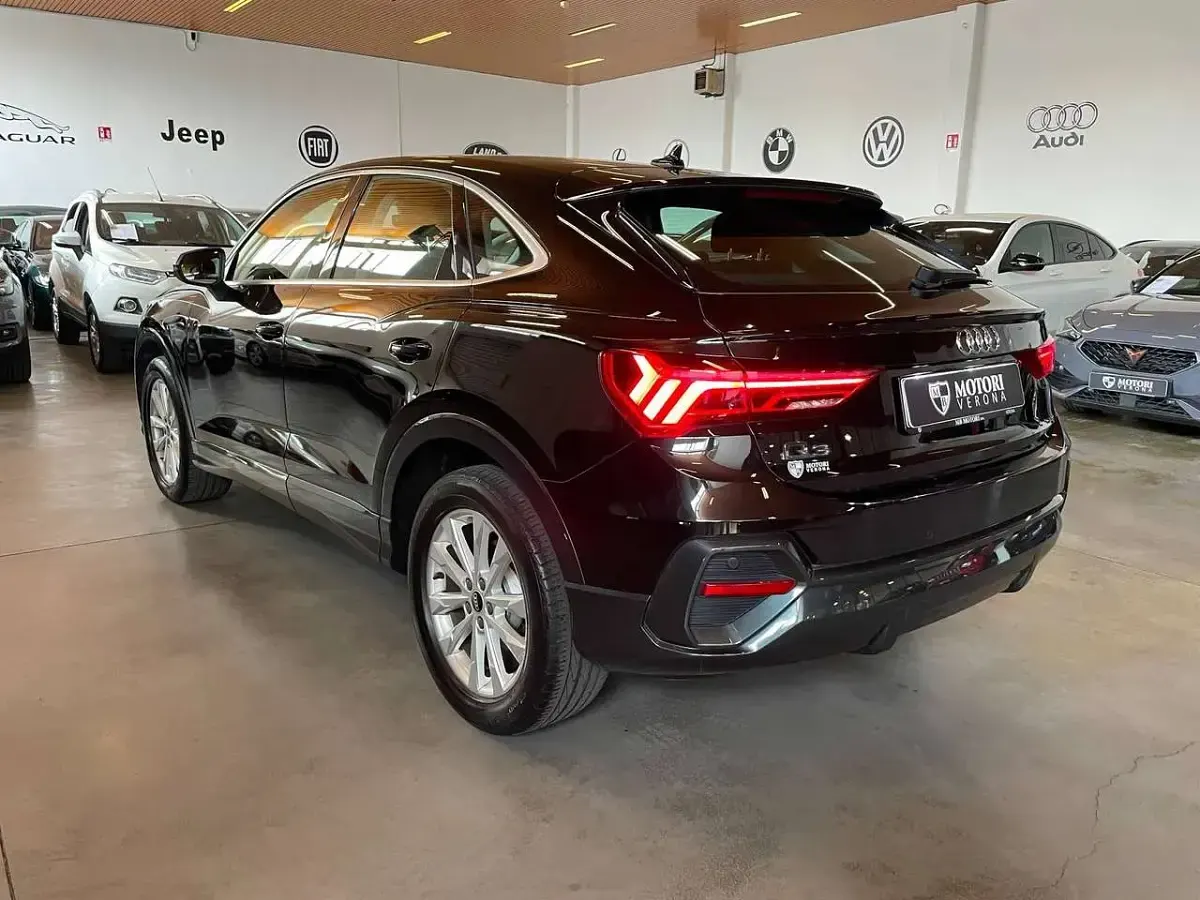 Usata Audi Q3 Sportback Business Plus 150 CV (110 kW) 2020 Nero SUV