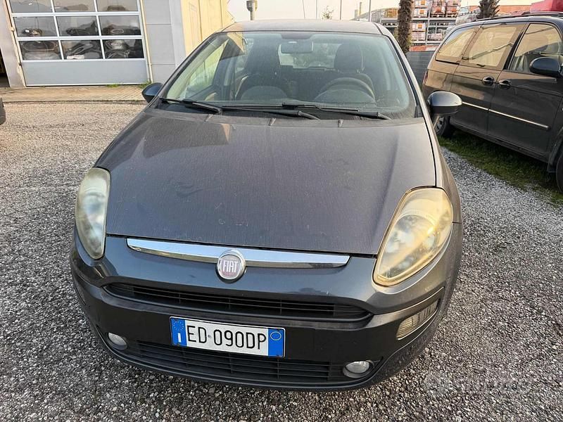 Usata Fiat Punto Evo Dynamic 75 CV (55 kW) 2010 Nero Utilitaria