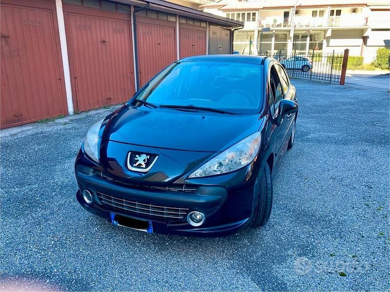 Usata Peugeot 207 88 CV (64 kW) 2007 Nero Berlina