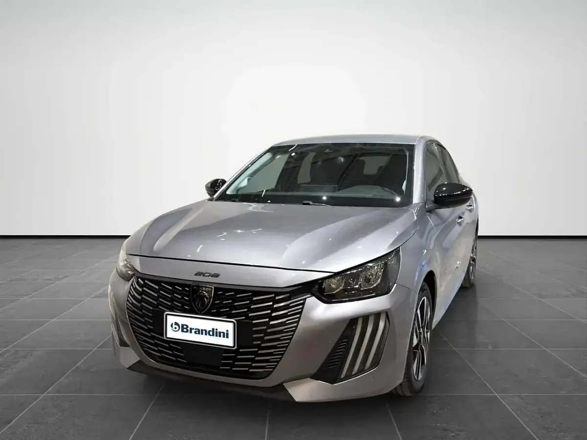 Usata Peugeot 208 Allure 101 CV (74 kW) 2025 Utilitaria