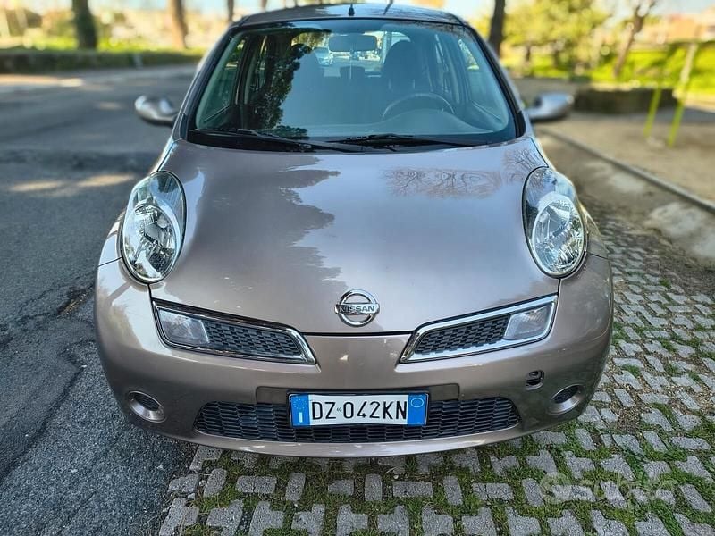 Usata Nissan Micra 80 CV (58 kW) 2009 Grigio Berlina