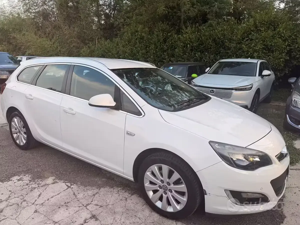 Usata Opel Astra Cosmo 110 CV (80 kW) 2016 Bianco Station wagon