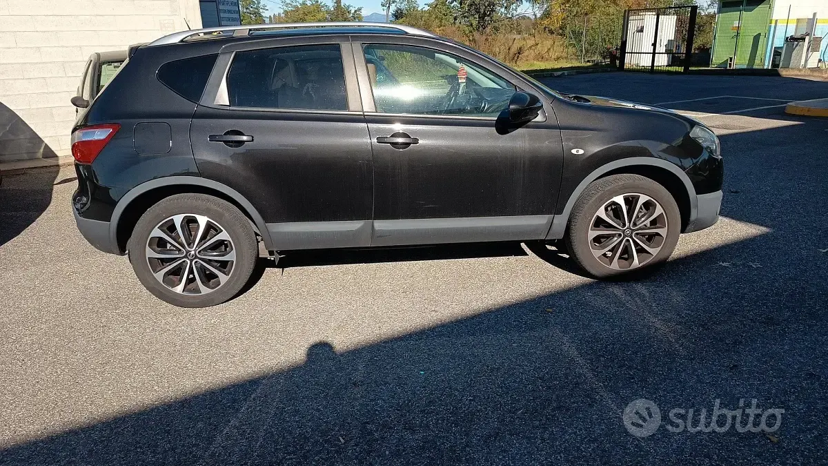 Usata Nissan Qashqai 140 CV (102 kW) 2010 Nero SUV