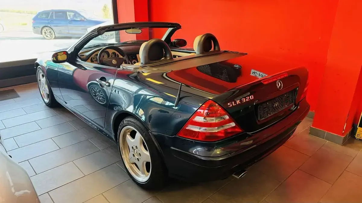 Gebraucht Mercedes SLK320 218 PS (160 kW) 2000 Blau Cabrio
