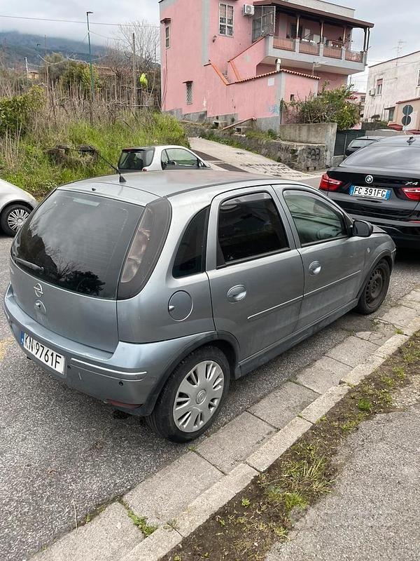 Usata Opel Corsa 2004 Grigio Utilitaria