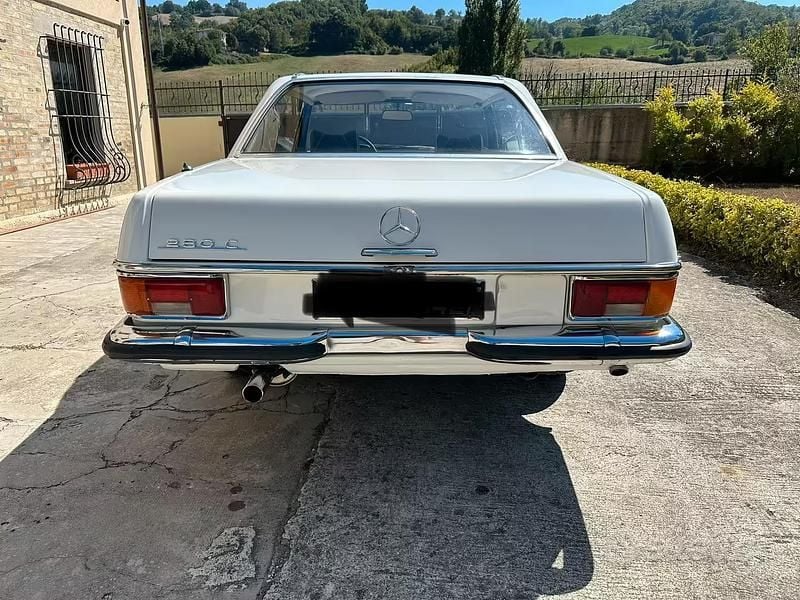 Occasion Mercedes W114 1970 Blanc Coupé