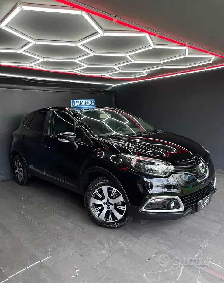 Usata Renault Captur 90 CV (66 kW) 2016 Nero SUV