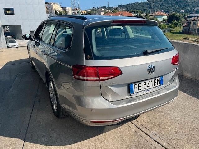 Usata VW Passat Trendline 120 CV (88 kW) 2016 Grigio Station wagon