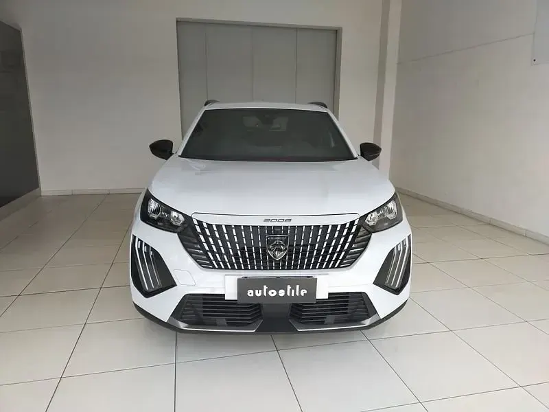 Nuova Peugeot 2008 Allure+ 136 CV (100 kW) 2025 Bianco SUV
