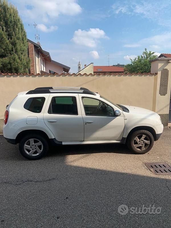 Usata Dacia Duster 110 CV (80 kW) 2011 Bianco Utilitaria