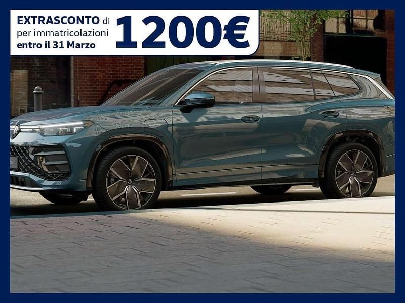 Nuova VW Tayron R-line Plus 204 CV (150 kW) 2026 Nightshade blue metallizzato SUV