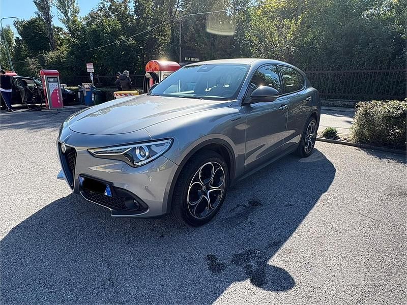 Usata Alfa Romeo Stelvio Veloce 210 CV (154 kW) 2019 Grigio SUV