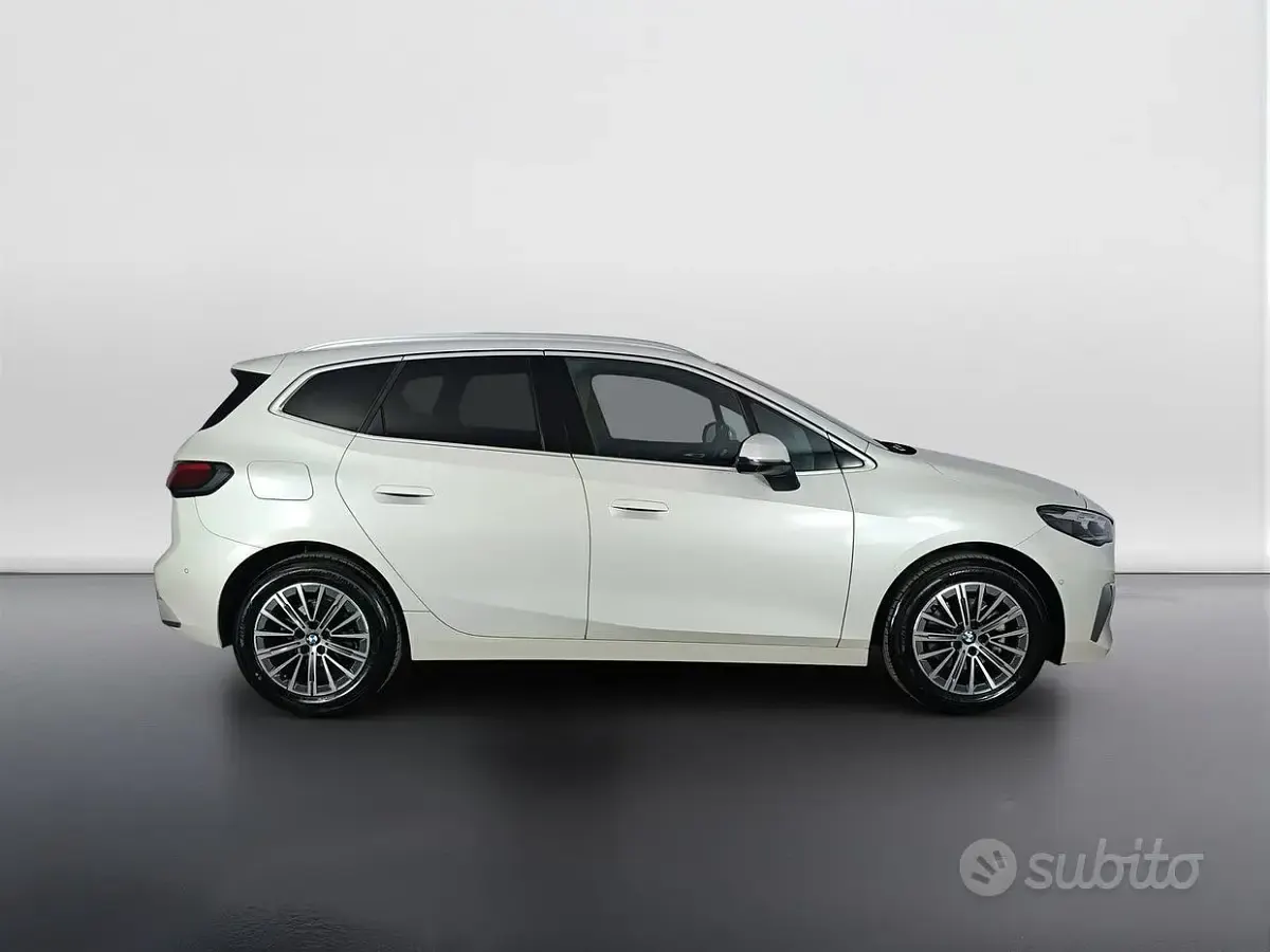 Usata BMW 218 136 CV (100 kW) 2022 Bianco Station wagon