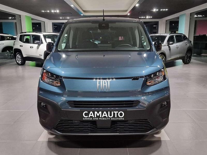Nuova Fiat Doblò 102 CV (75 kW) 2025 Blu volare Monovolume