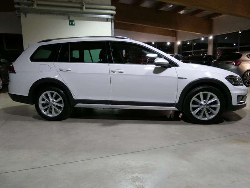 Usata VW Golf Alltrack 184 CV (135 kW) 2020 Bianco pastello Station wagon