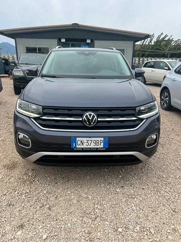 Usata VW T-Cross 110 CV (80 kW) 2023 Grigio SUV