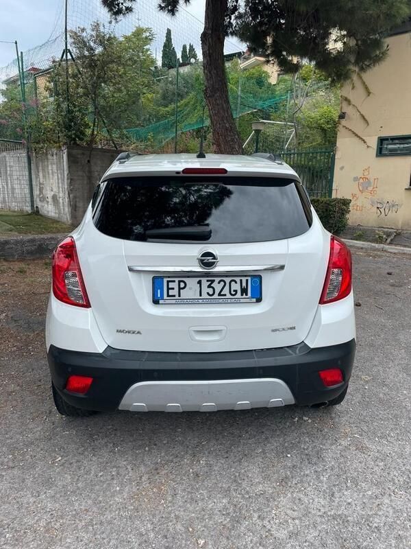 Usata Opel Mokka 131 CV (96 kW) 2013 Bianco SUV