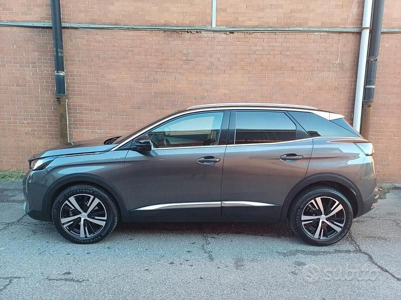 Usata Peugeot 3008 GT 130 CV (95 kW) 2023 Grigio Station wagon
