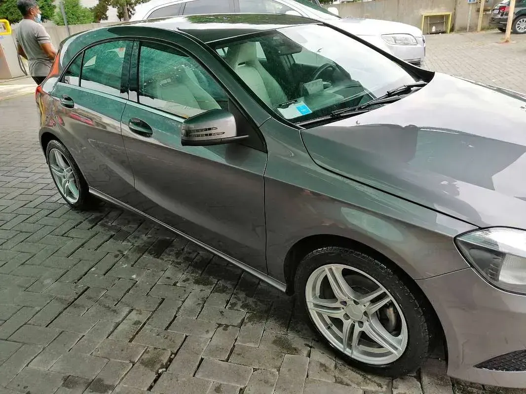 Usata Mercedes A160 Executive 90 CV (66 kW) 2014 Grigio Utilitaria