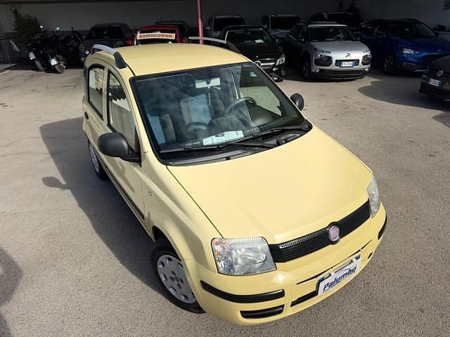 Usata Fiat Panda Dynamic 69 CV (50 kW) 2012 Giallo Berlina
