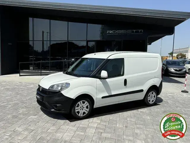Usata Fiat Doblò 95 CV (69 kW) 2017 Bianco Monovolume