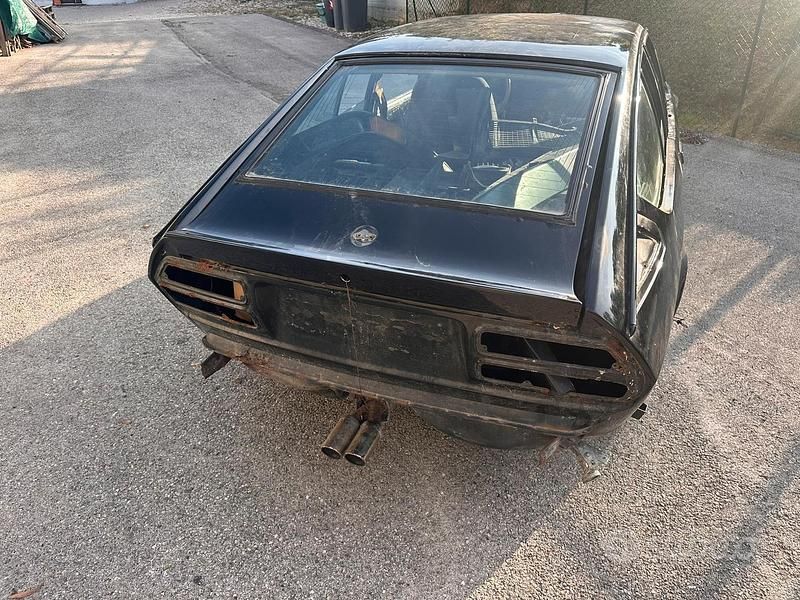 Usata Alfa Romeo GTV 130 CV (95 kW) 1982 Nero Coupé