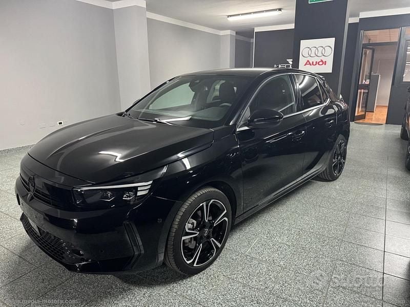 Usata Opel Corsa 130 CV (95 kW) 2024 Nero Utilitaria