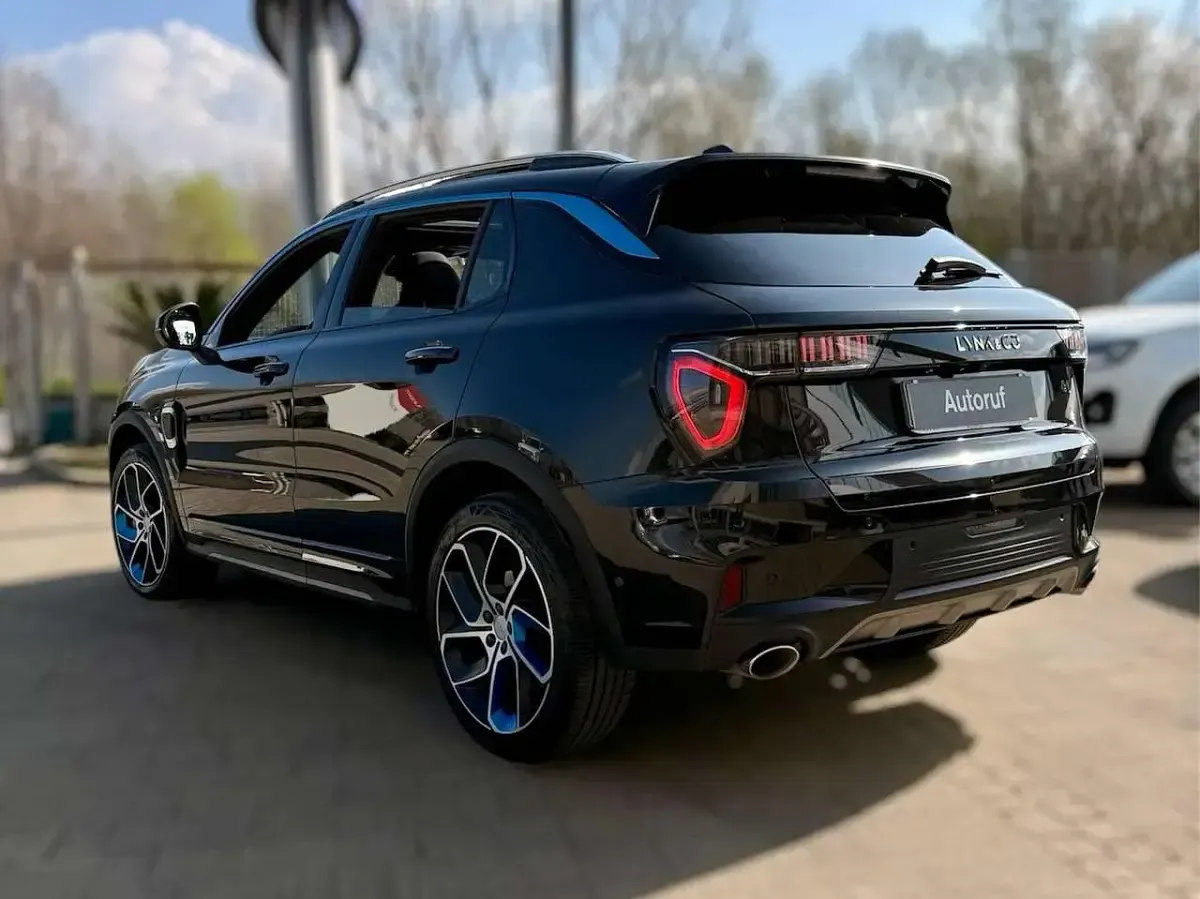 Usata Lynk & Co 01 179 CV (131 kW) 2024 Nero SUV
