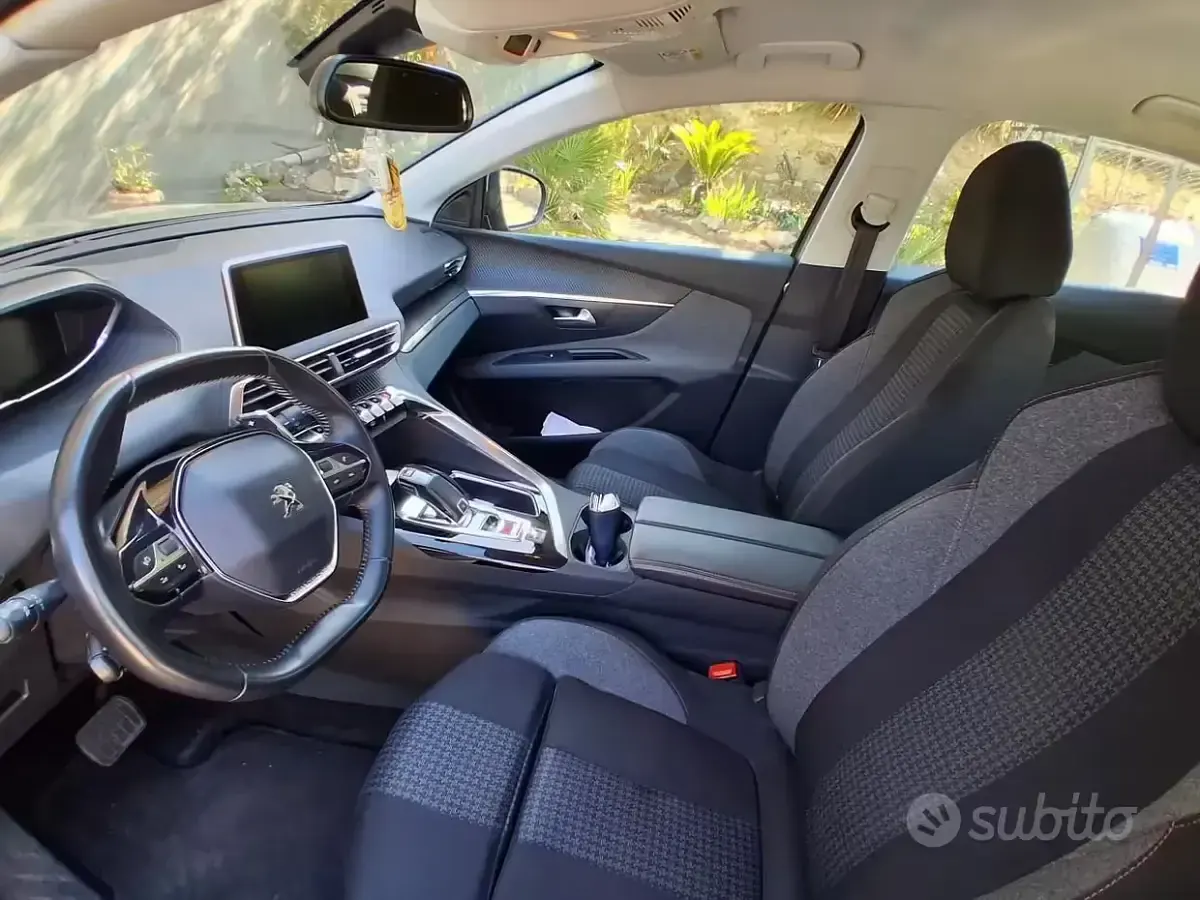Usata Peugeot 3008 131 CV (96 kW) 2020 Grigio SUV