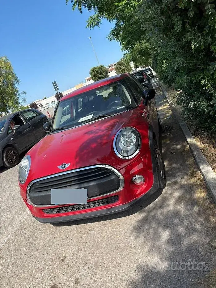 Usata Mini ONE 75 CV (55 kW) 2015 Rosso Utilitaria