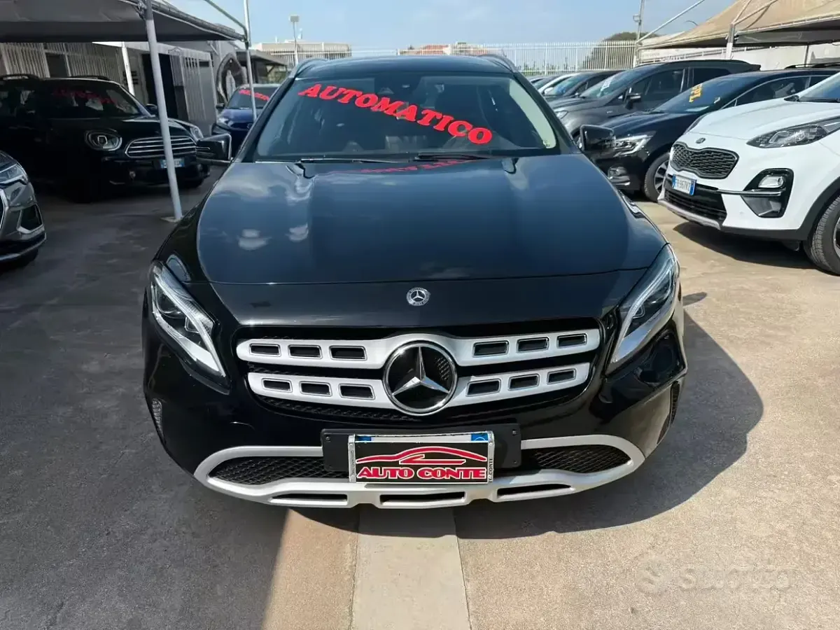 Usata Mercedes GLA200 136 CV (100 kW) 2017 Nero SUV