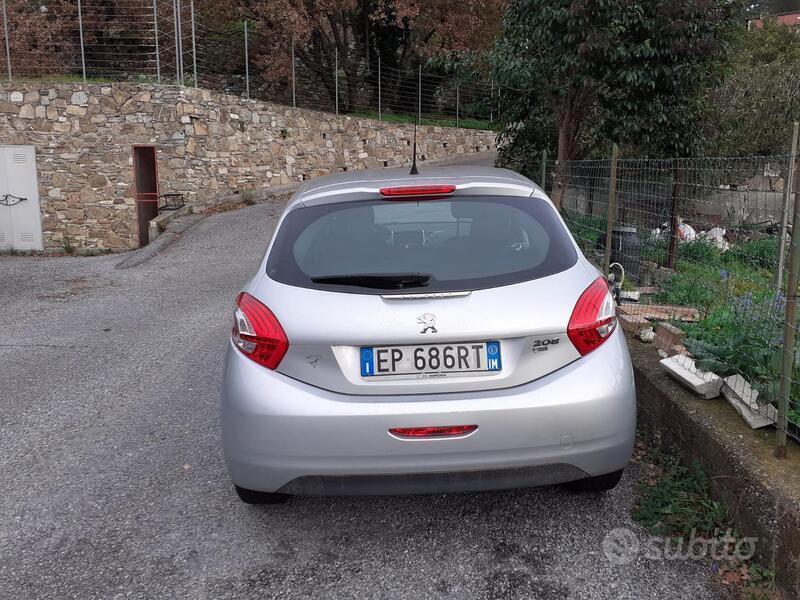 Usato 2013 Peugeot 208 1.6 Diesel 92 CV (7.000 €)