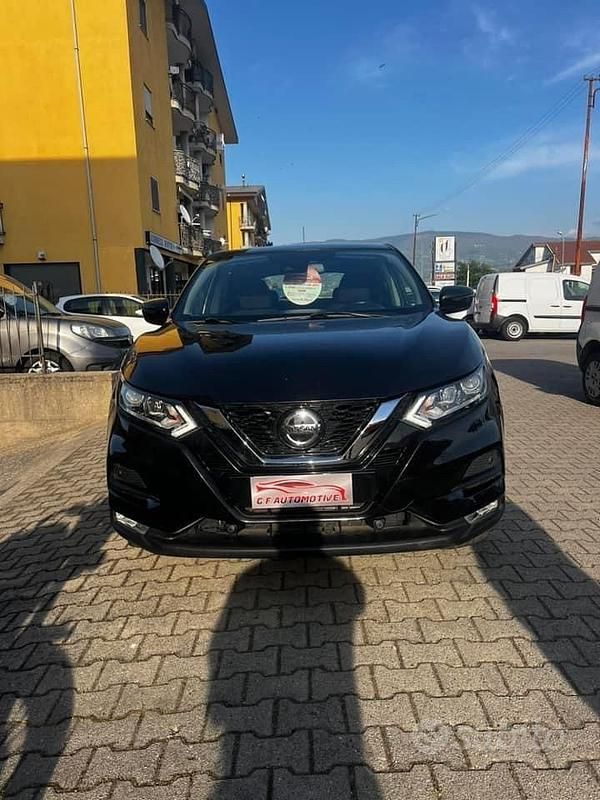 Nero metallizzato Usata 2020 Nissan Qashqai Acenta SUV | 17.500 € (Buon prezzo) - Immagine 1/4