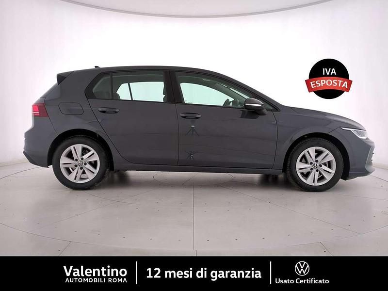 Usata VW Golf VIII Life 116 CV (85 kW) 2025 Grigio Utilitaria