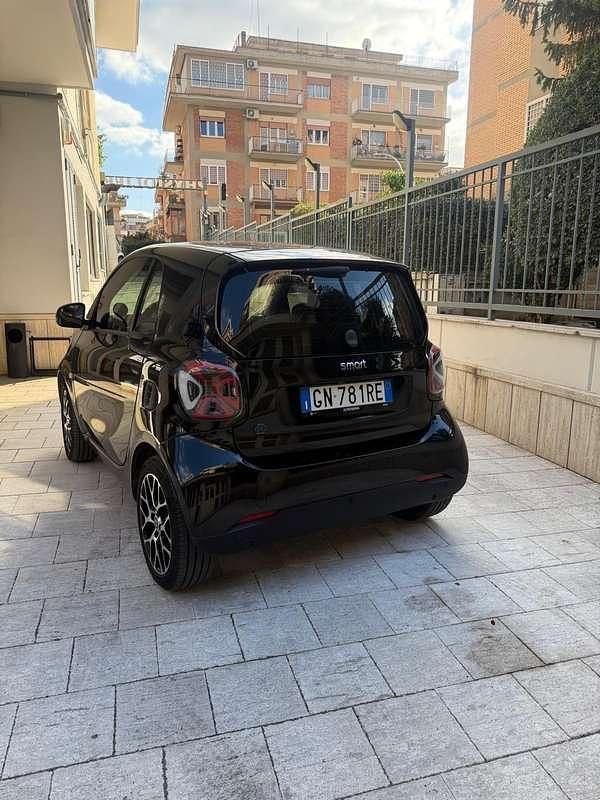 Usata Smart ForTwo Coupé Prime 22 kW (30 CV) 2023 Utilitaria