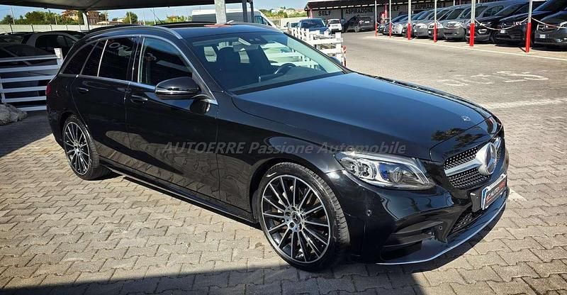 Usata Mercedes C220 Premium 194 CV (142 kW) 2019 Nero Station wagon