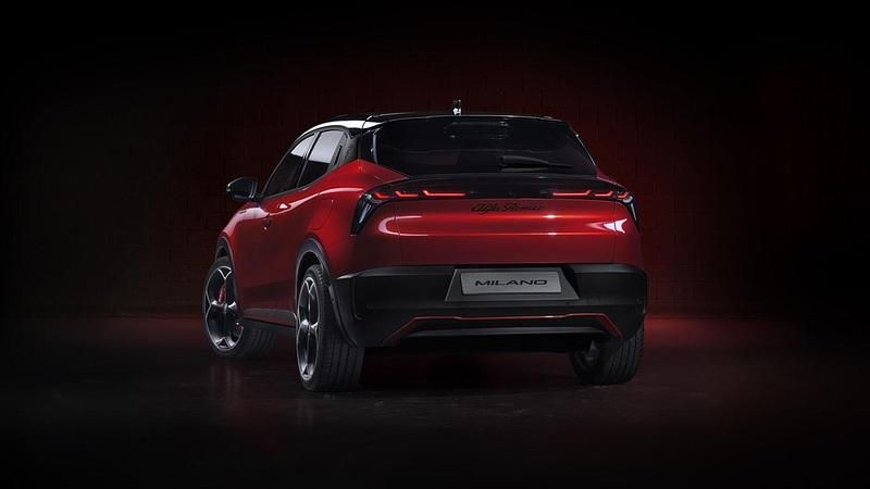 Nuova Alfa Romeo Junior 136 CV (100 kW) 2025 Grigio arese SUV