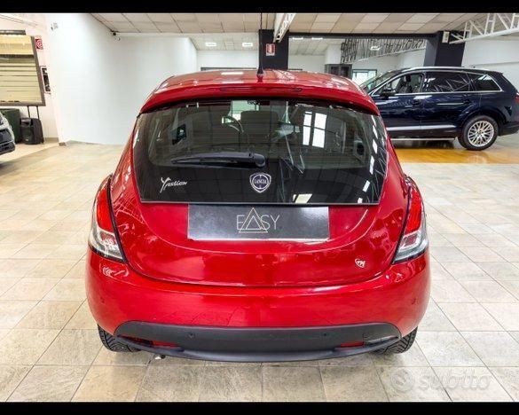 Usata Lancia Ypsilon Gold 95 CV (69 kW) 2012 Rosso Utilitaria