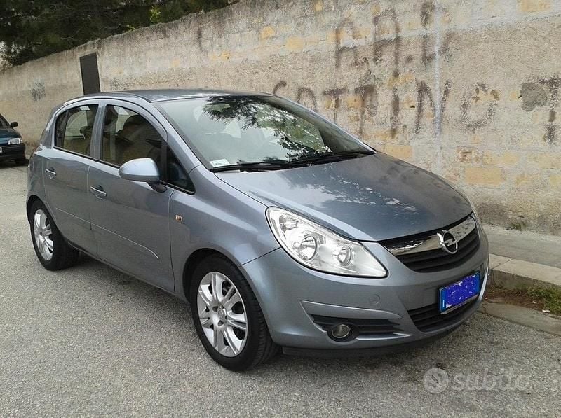 Usata Opel Corsa Enjoy 2007 Grigio Berlina
