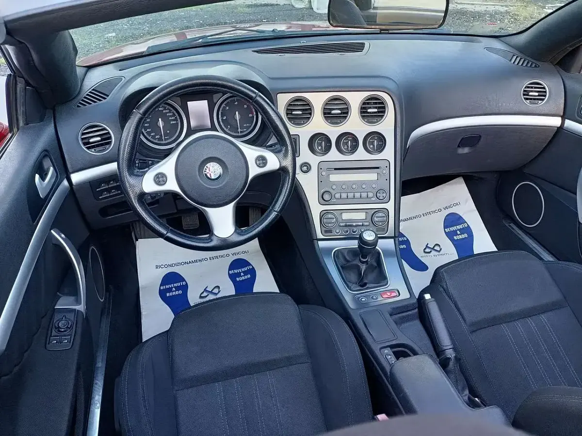 Usata Alfa Romeo Spider 210 CV (154 kW) 2009 Rosso Cabrio