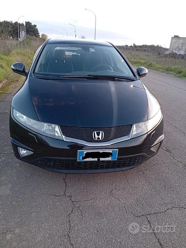 Usata Honda Civic Comfort 140 CV (102 kW) 2006 Nero Berlina