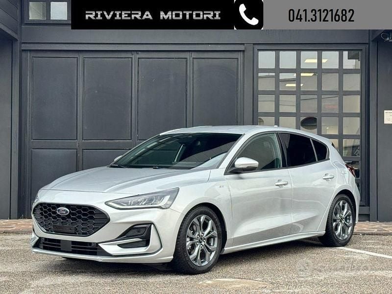 Grigio Usata 2025 Ford Focus Berlina | 20.990 € (Super prezzo) - Immagine 1/4