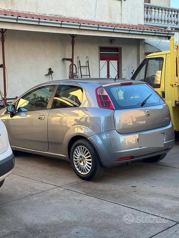 Usata Fiat Grande Punto 2006 Grigio Utilitaria