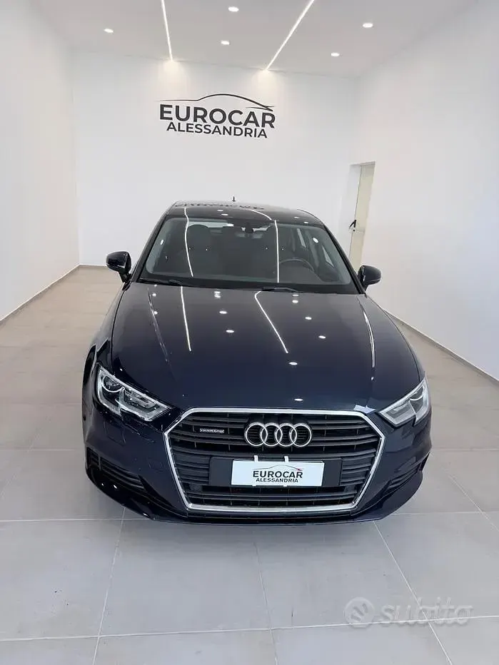 Usata Audi A3 Attraction 150 CV (110 kW) 2017 Blu/azzurro Berlina