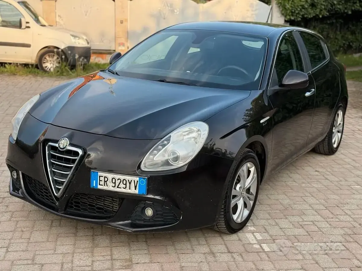 Usata Alfa Romeo Giulietta 105 CV (77 kW) 2013 Nero Utilitaria