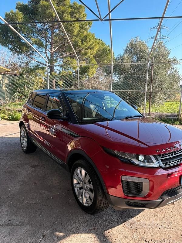 Usata Land Rover Range Rover evoque 150 CV (110 kW) 2015 Rosso Utilitaria
