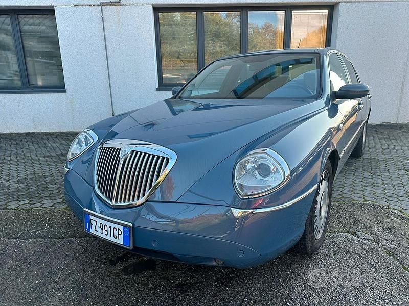 Usata Lancia Thesis 215 CV (158 kW) 2001 Blu/azzurro Berlina