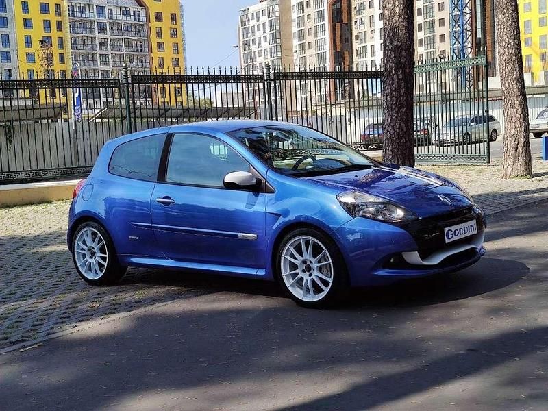 Usata Renault Clio R.S. R.S. 201 CV (147 kW) 2010 Utilitaria