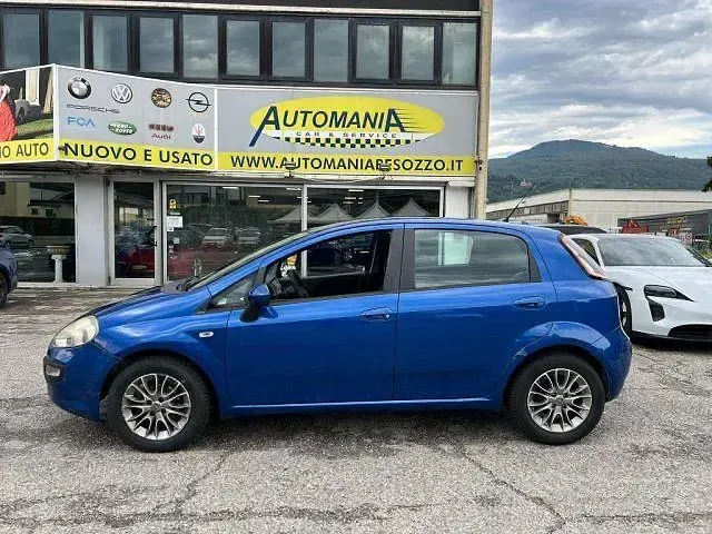 Usata Fiat Punto Evo Dynamic 69 CV (50 kW) 2011 Bluazzurro Utilitaria